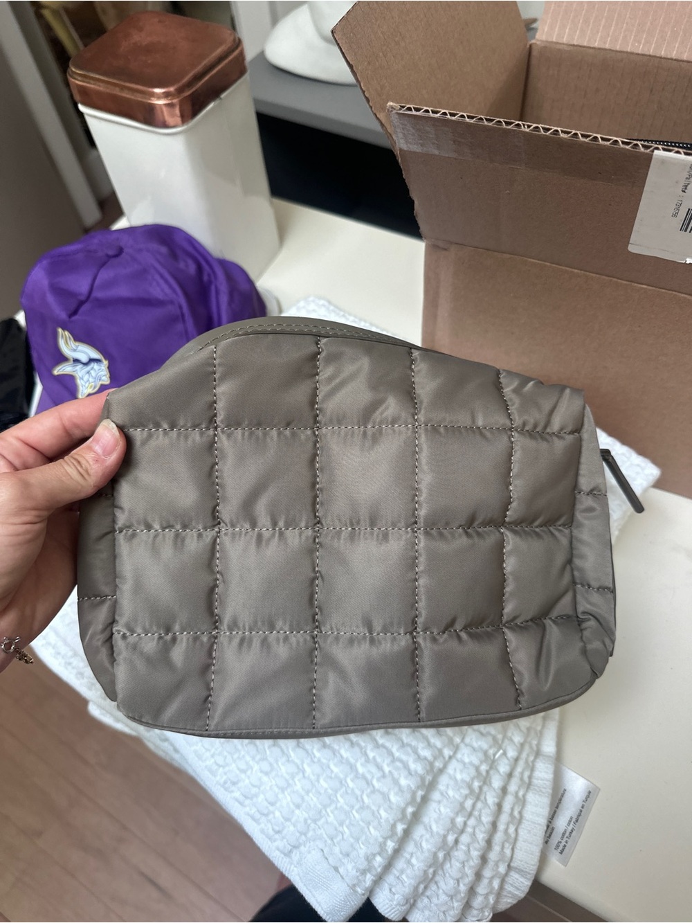 Massimo Dutti Quilted Travel Pouch in Taupe Gray